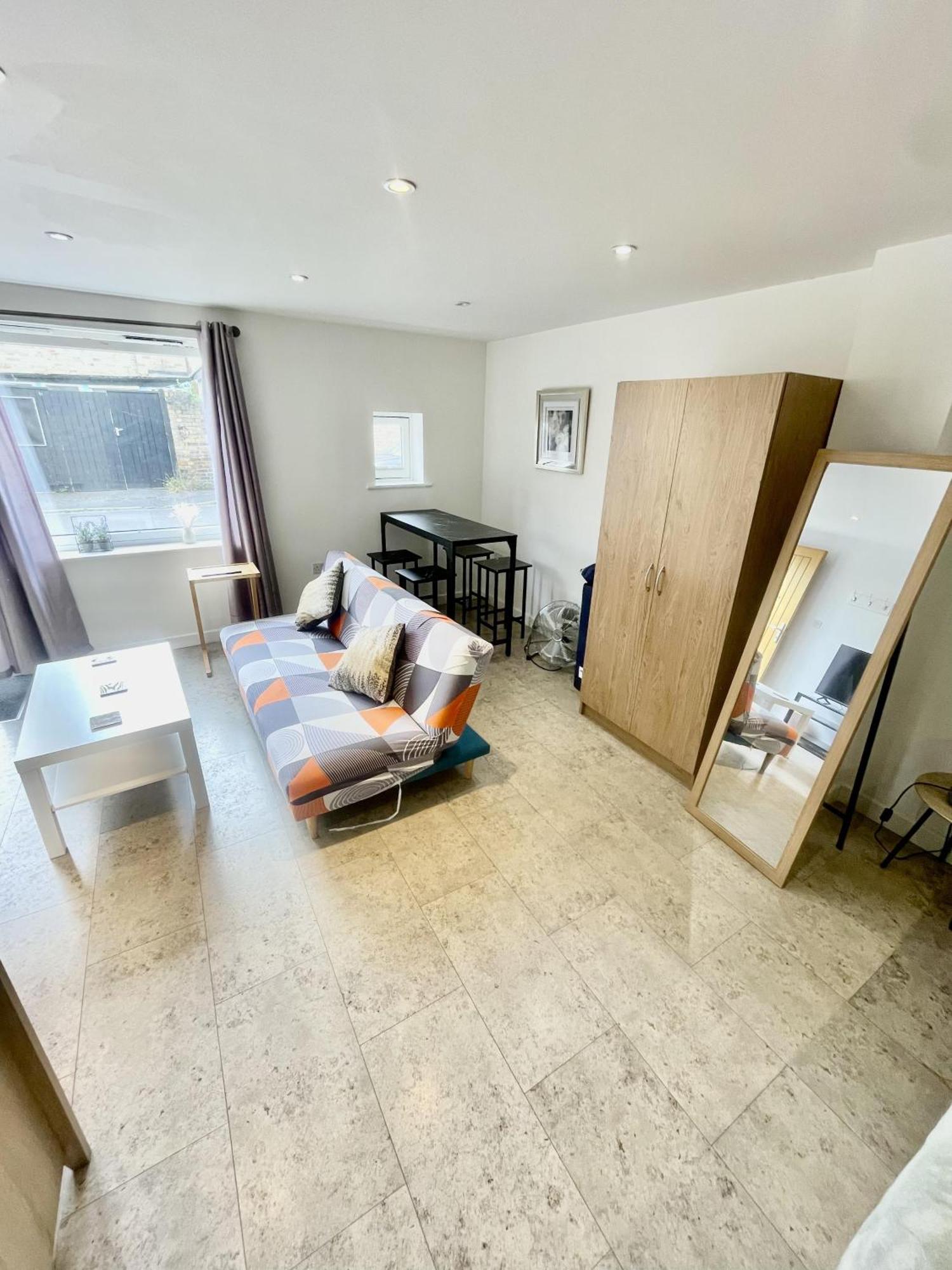 Beautiful Studio In Cambridge City Centre Exteriör bild